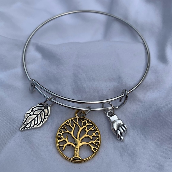 Brand New! Handmade! Adjustable Charm Bangle Bracelet! - Picture 2 of 5